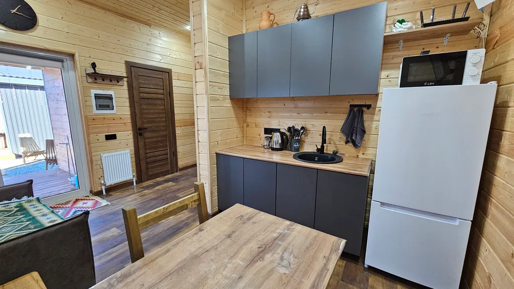 Дом с двумя спальнями и тёплым бассейном