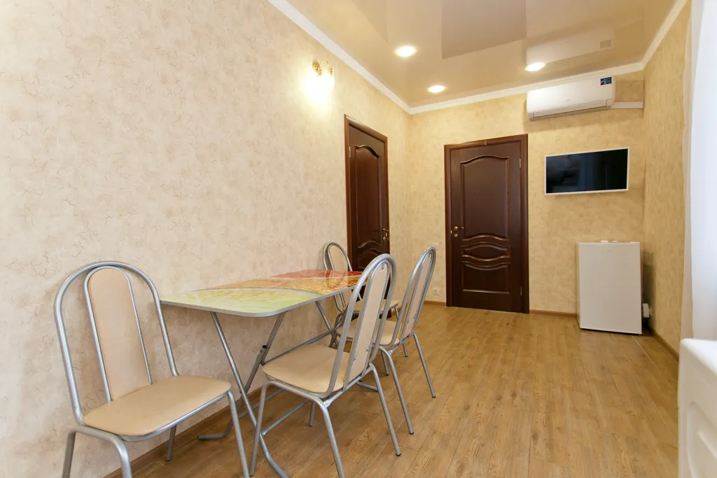 Коттедж Часть дома с отдельным входом с бассейном — Анапа