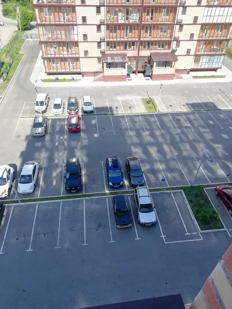 парковка во дворе дома