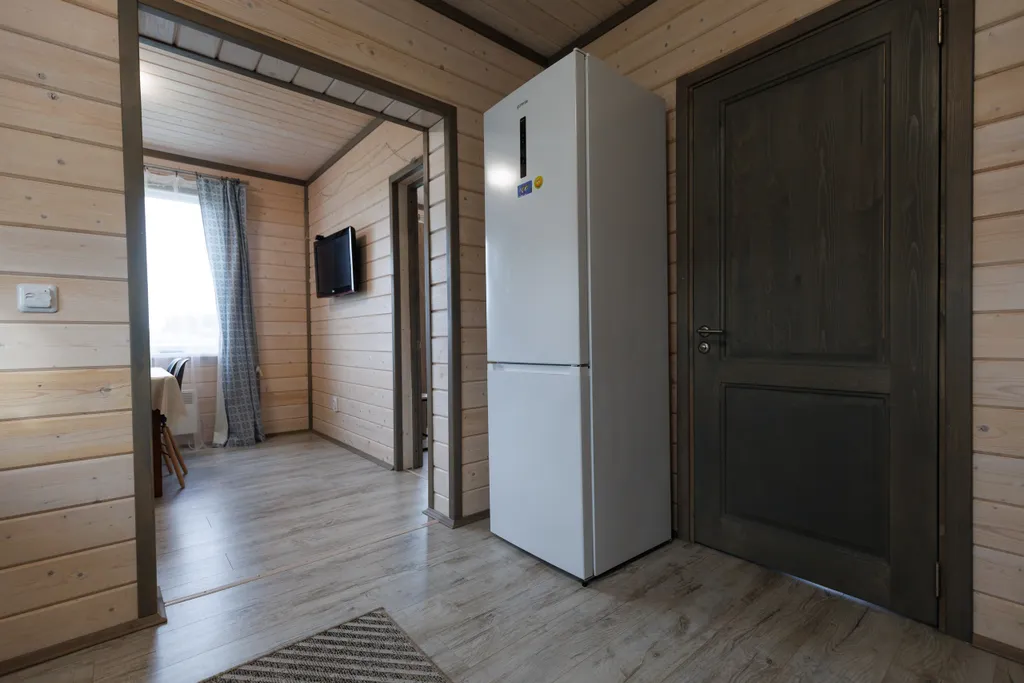 Домик с видом на озеро