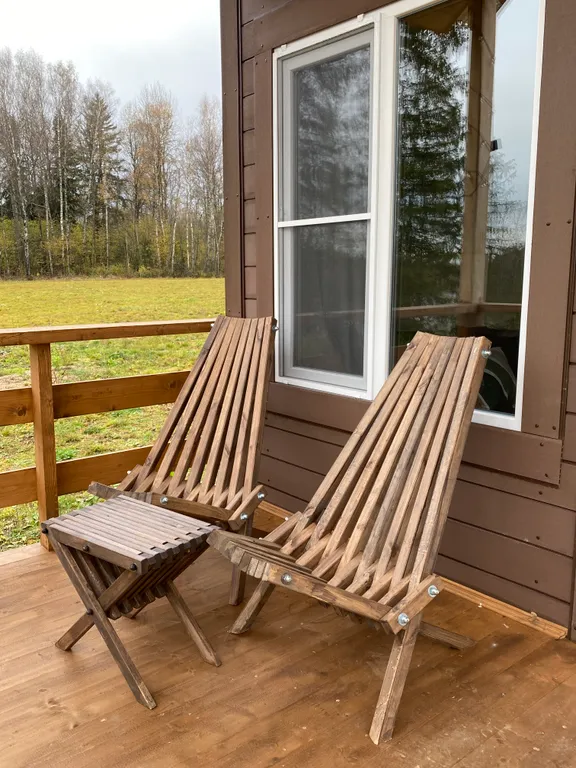 Домик на берегу реки