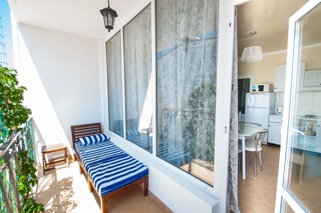 Студия с балконом астра 4