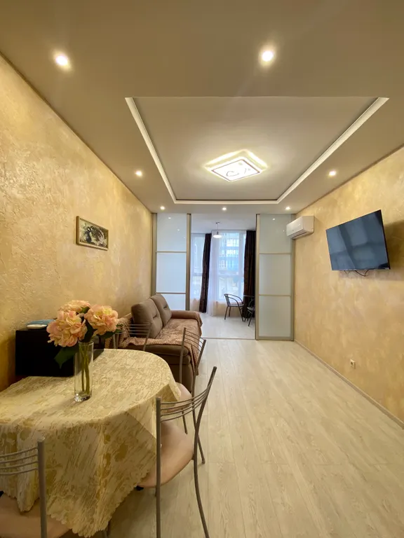 Двухкомнатная квартира с изолированными комнатами 15 минут до моря