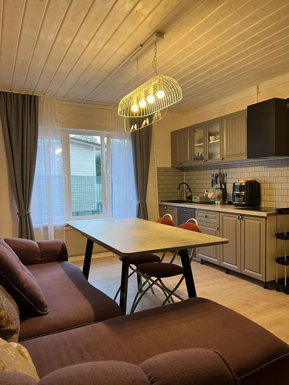 Уютный новый двухэтажный дом недалеко от Ладожского озера