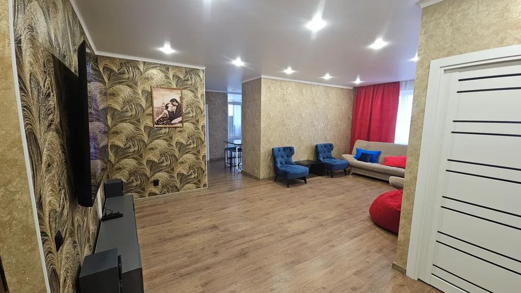 Квартира с кинотеатром 86 дюймов