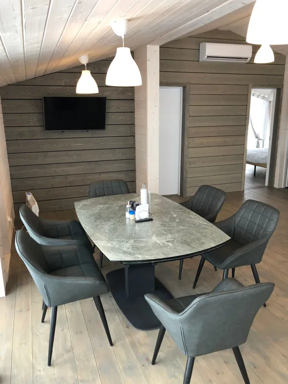 Коттедж Коттедж на берегу озера — Малые Горки