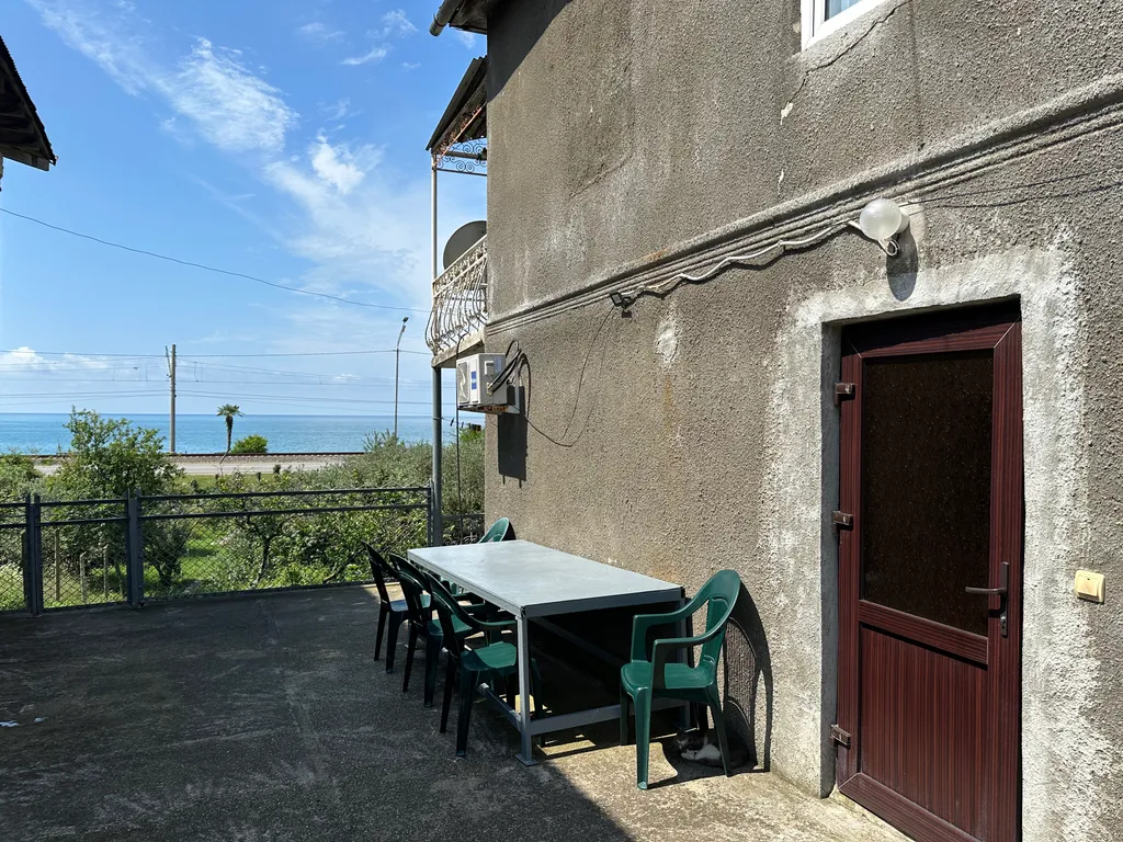 Дом на берегу моря