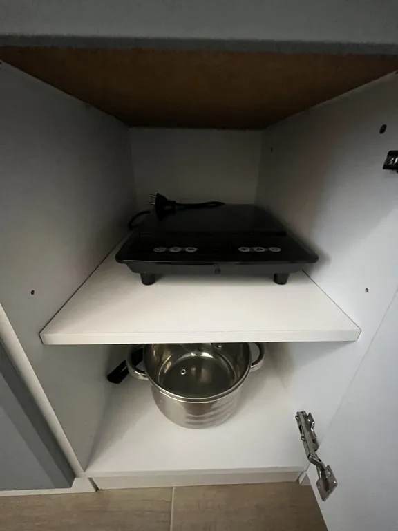 Студия рядом с ТЦ Метро, Лента