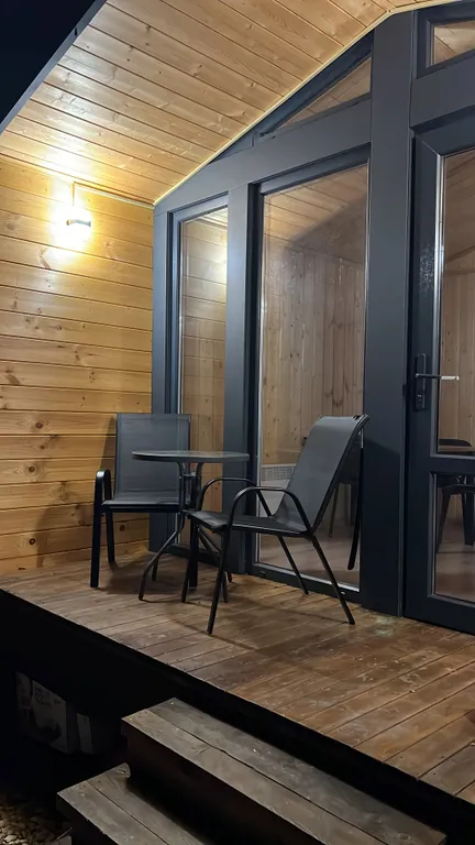 Уютный гостевой домик с бассейном, баней и чаном рассвет в горах