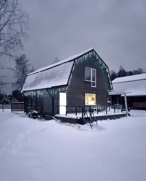 Дом с прудом