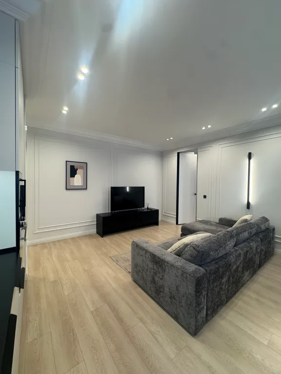 2-комнатный люкс с дизайнерским ремонтом в историческом центре