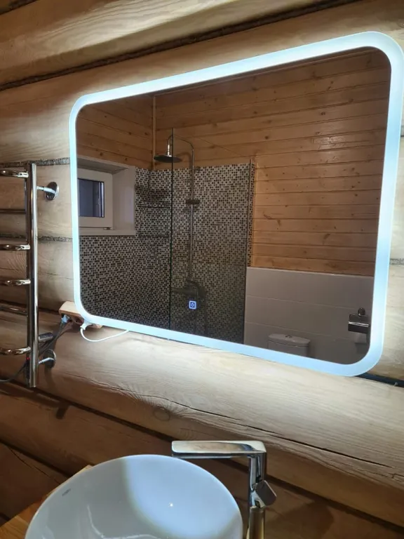 Дом с прудом