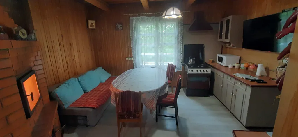 Хутор возле леса и озер