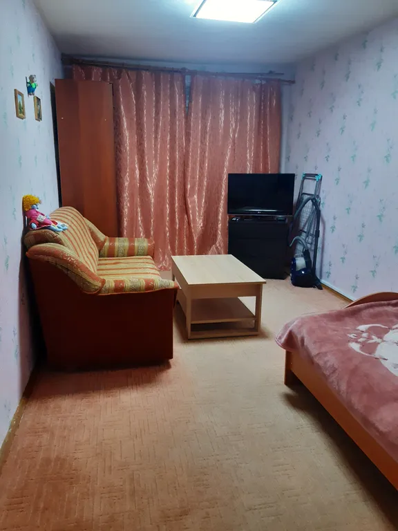 Уютная двухкомнатная квартира в центре города — аренда посуточно в Кировск