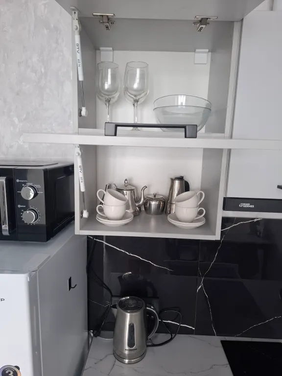 Видовые апартаменты-студия на 1-ой береговой