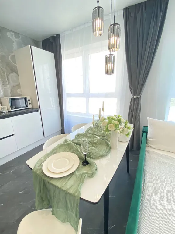 Шикарная квартира рядом трассой при заезде в город, со своей стоянкой