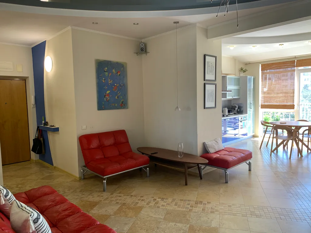 Квартира с видом на море рядом с набережной