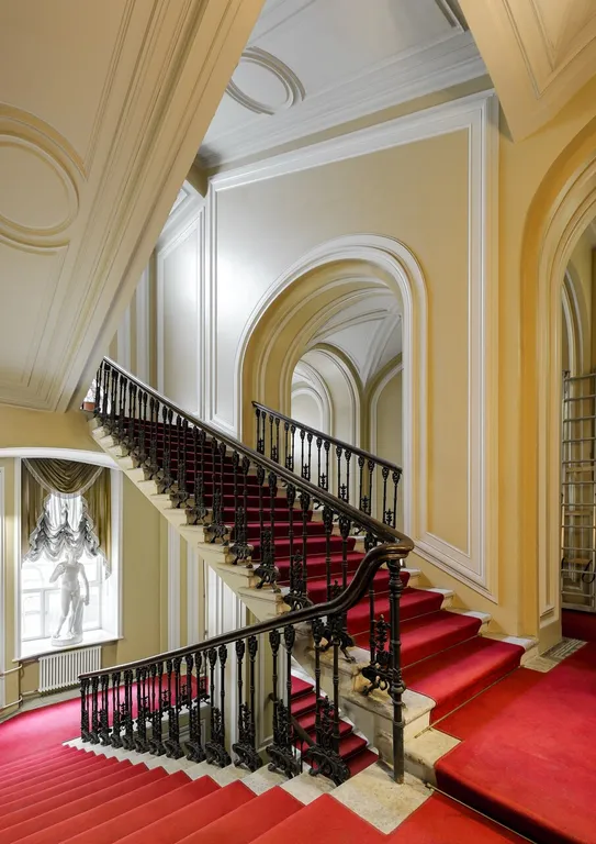 Апартаменты с видом на неву, террасой и бильярдом