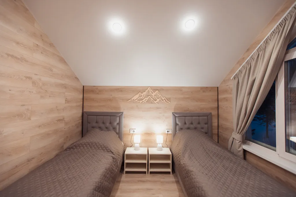 Большой дом с видом на горы