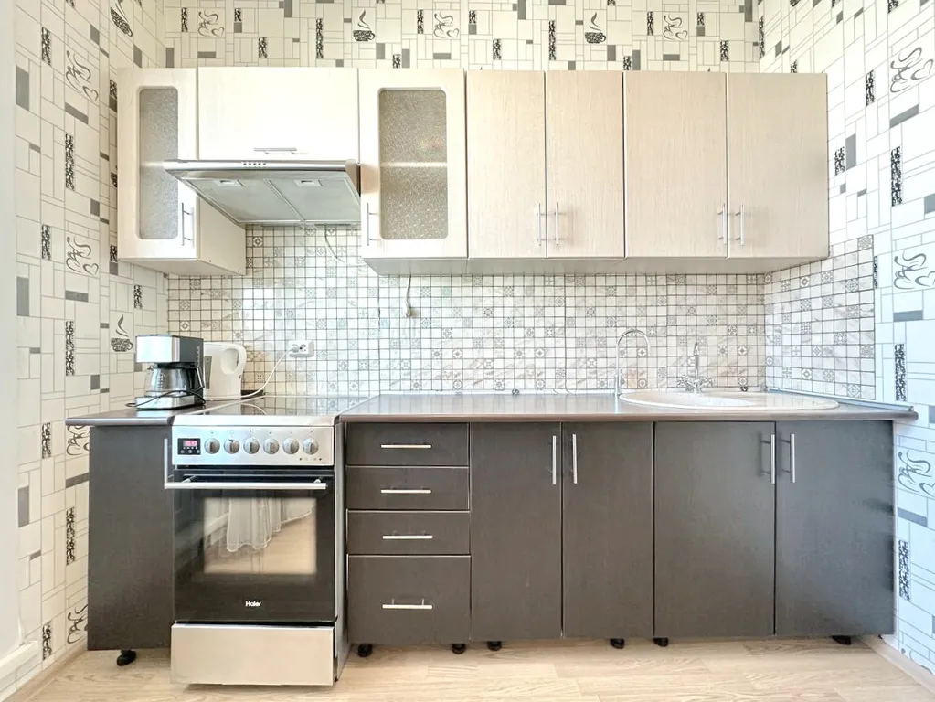 2-комнатная квартира с балконом на Притомском напротив ЛДК