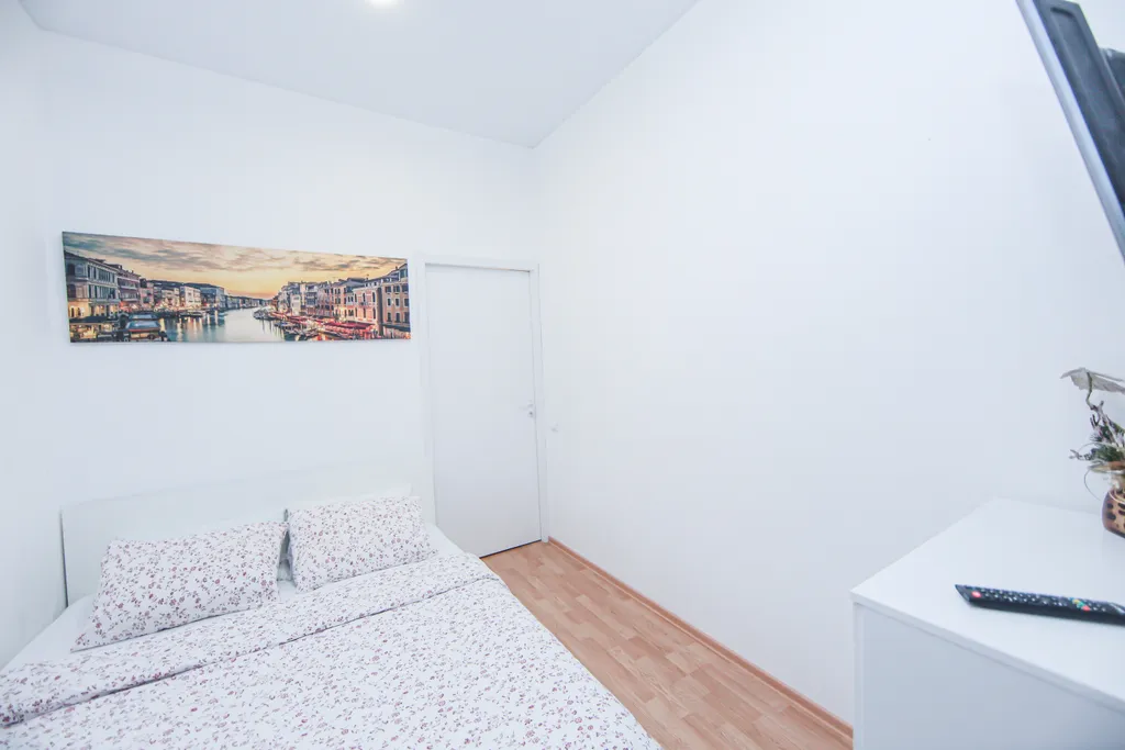 Hermitage View BR Apartment