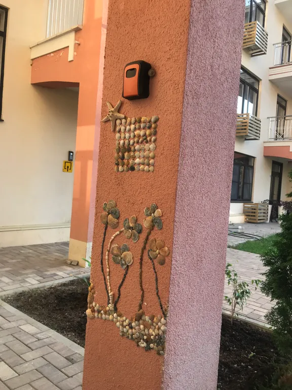 Квартира у озера и моря