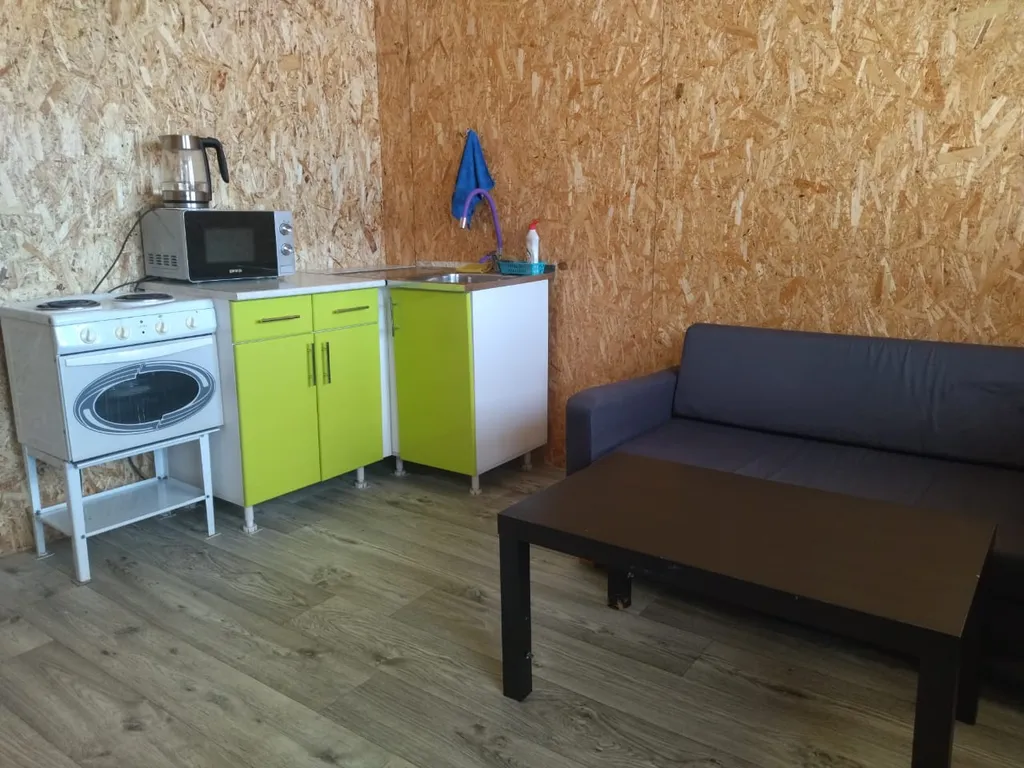 Домик с видом на горы 2