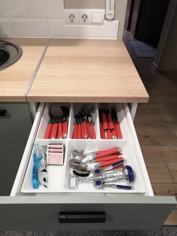 2-комнатная квартира с евроремонтом возле ГЛЦ Мраткино