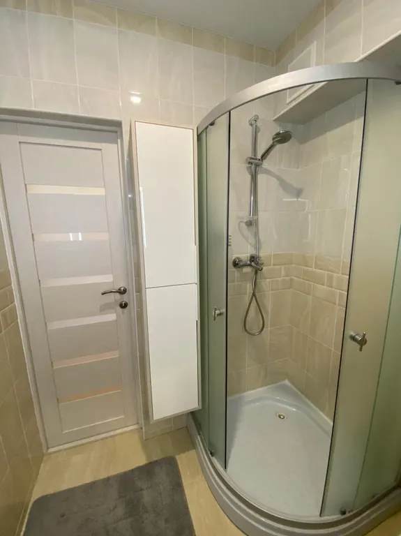 Студия с завораживающим видом и летним бассейном