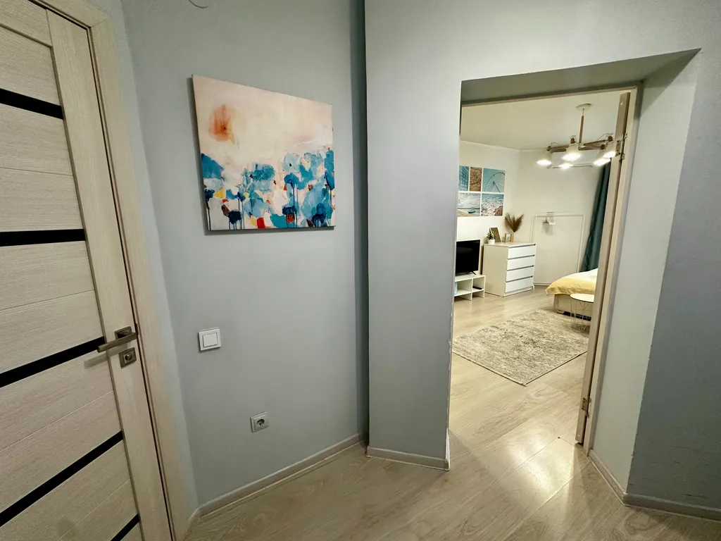 Студия с видом на горы у входа в Центральный парк