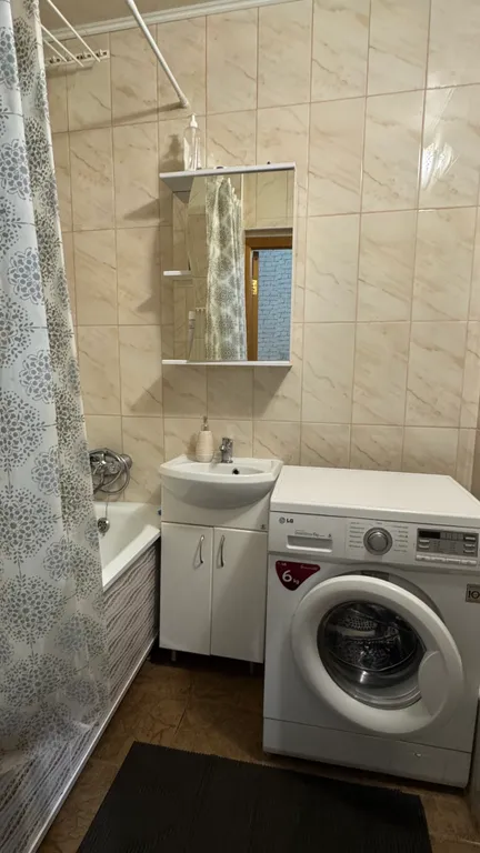 Просторная двухкомнатная до 8 человек