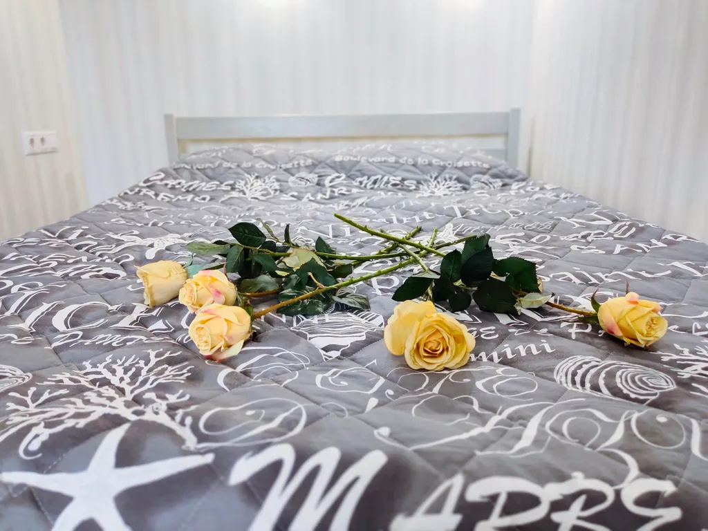 Светлая квартира с видом на рощу