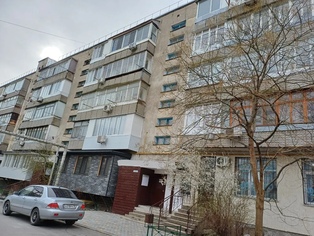 Просторная квартира в центре Феодосии на Революционной