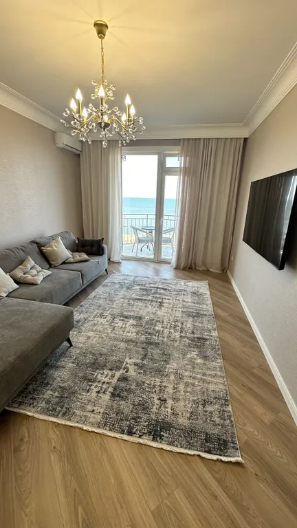 Шикарная новая квартира у моря, на первой береговой линии — аренда посуточно в Махачкала