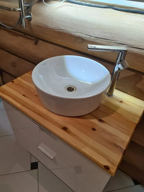 Дом с прудом