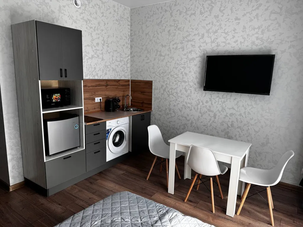 Новая укомплектованная квартира в самом центре