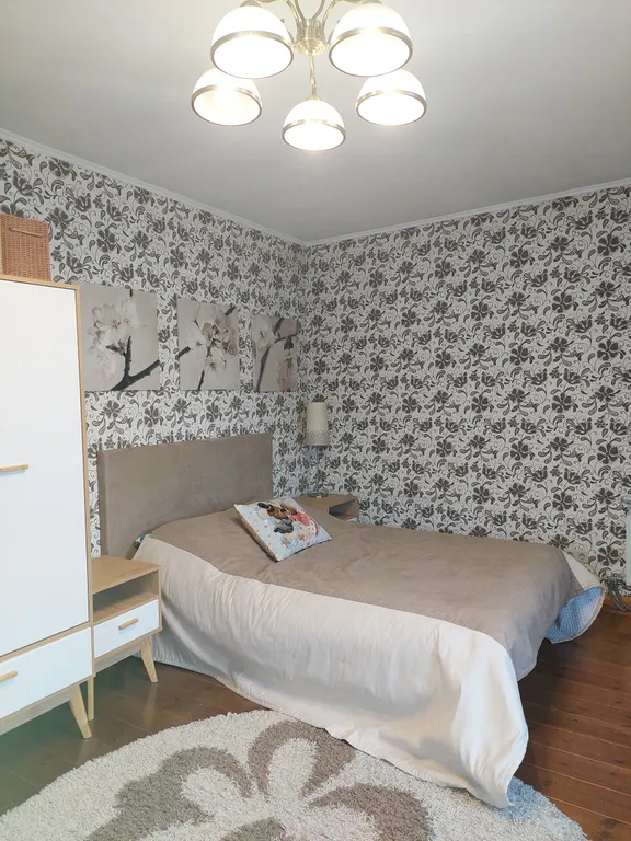 Уютный дом на берегу реки