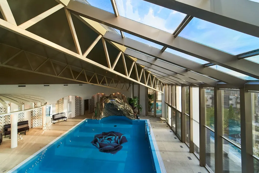 Дом "Донна Роза" на Аксайской -знаменитый дом с олимпийским бассейном