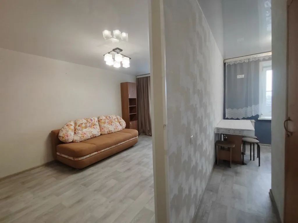 1-комнатная квартира в жд районе, остановка рынок