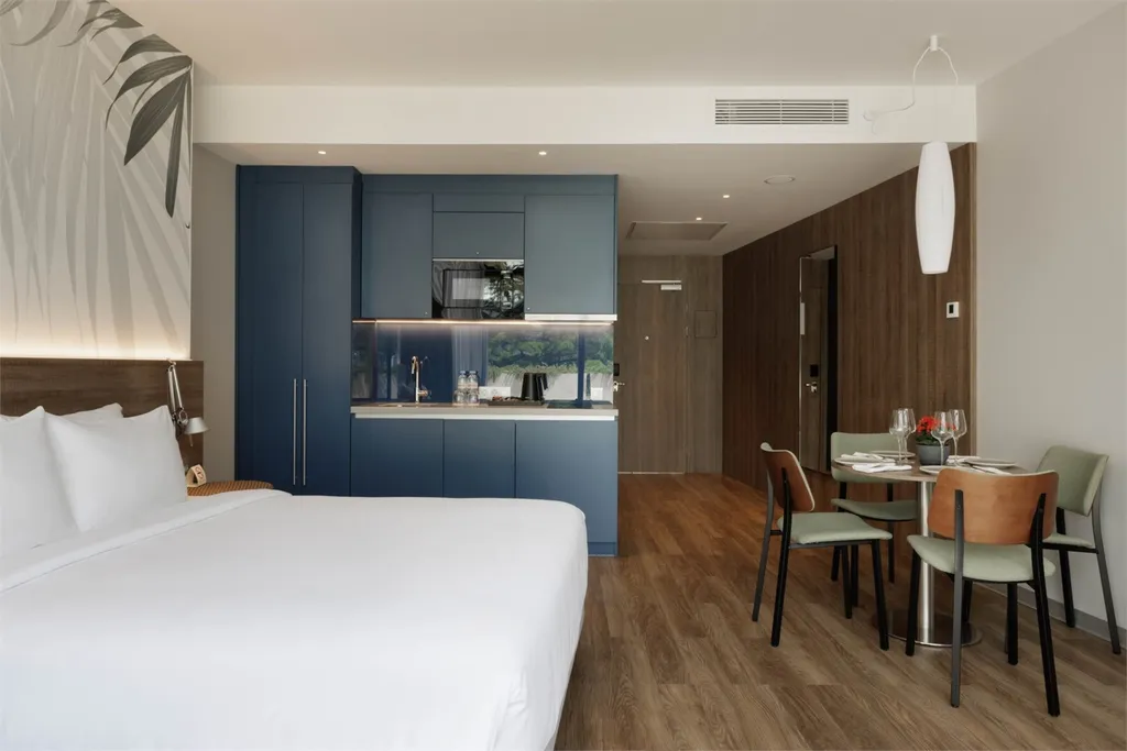 Студия с террасой и видом на парк