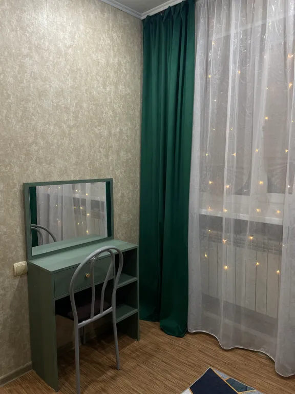 Уютная, светлая квартира с видом на гостиницу карибу