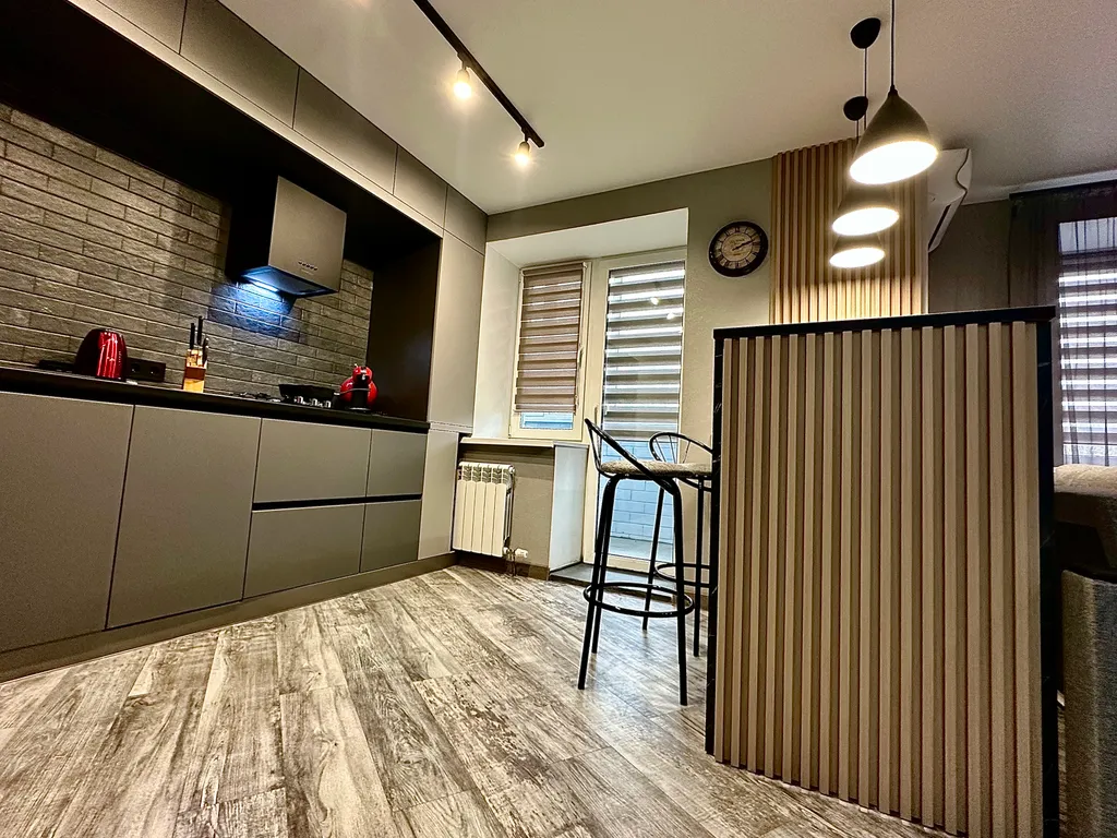 Уютная студия на Набережной реки Днепр