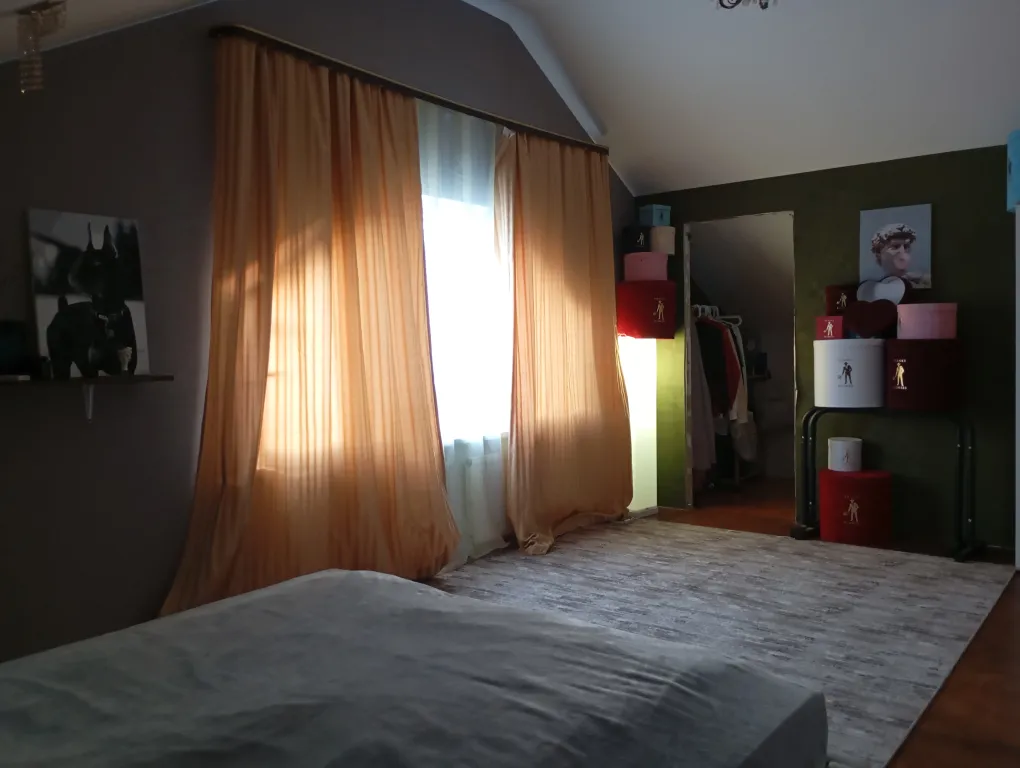 "Антоновка" - просторная комната в мансарде частного дома