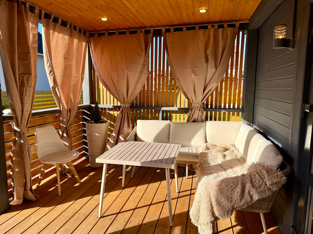 Дом с баней, караоке, PlayStation и Алисой на берегу моря