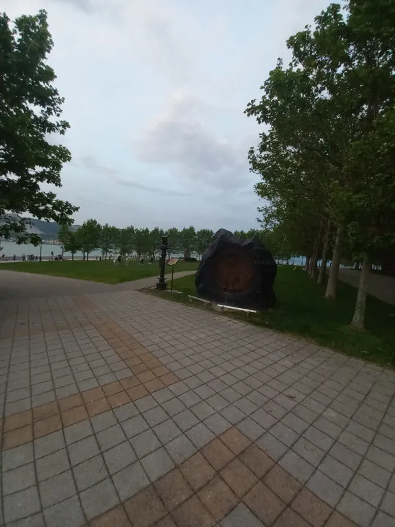 Уютная квартира в центре города с видом на море