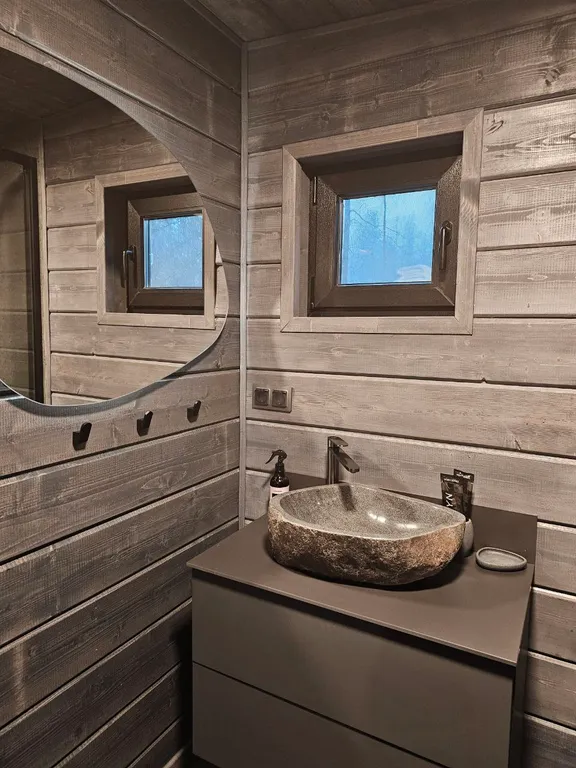 Коттедж Вилла Yksi c видом на озеро и зоной барбекю — Приозерск