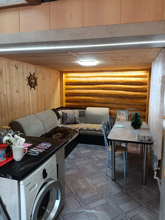 Домик на опушке леса