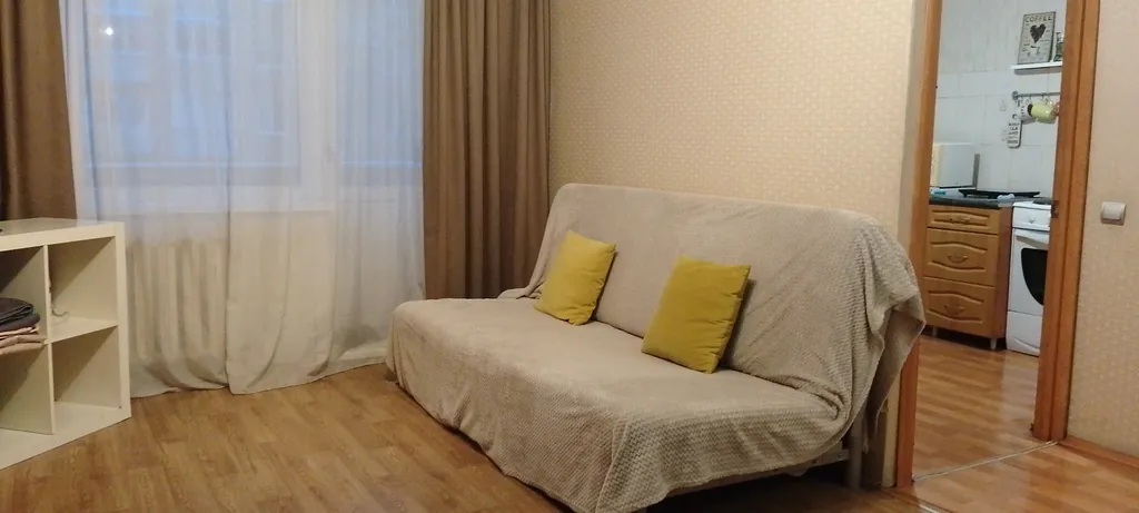 Квартира две остановки от вокзала