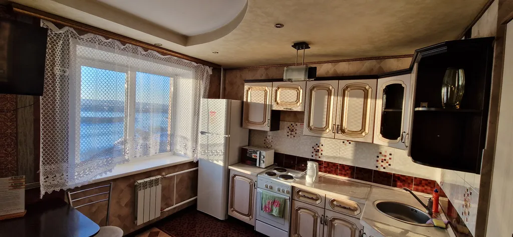 Студия с видом на реку Ангару