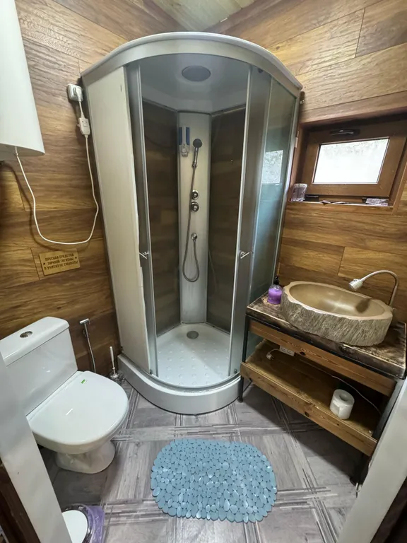 Семейный улучшенный номер на пятерых